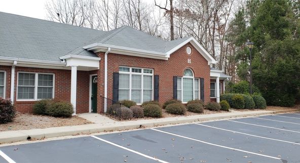 Sun Valley Office Suite for Lease: 555 Sun Valley Dr, Roswell, GA 30076